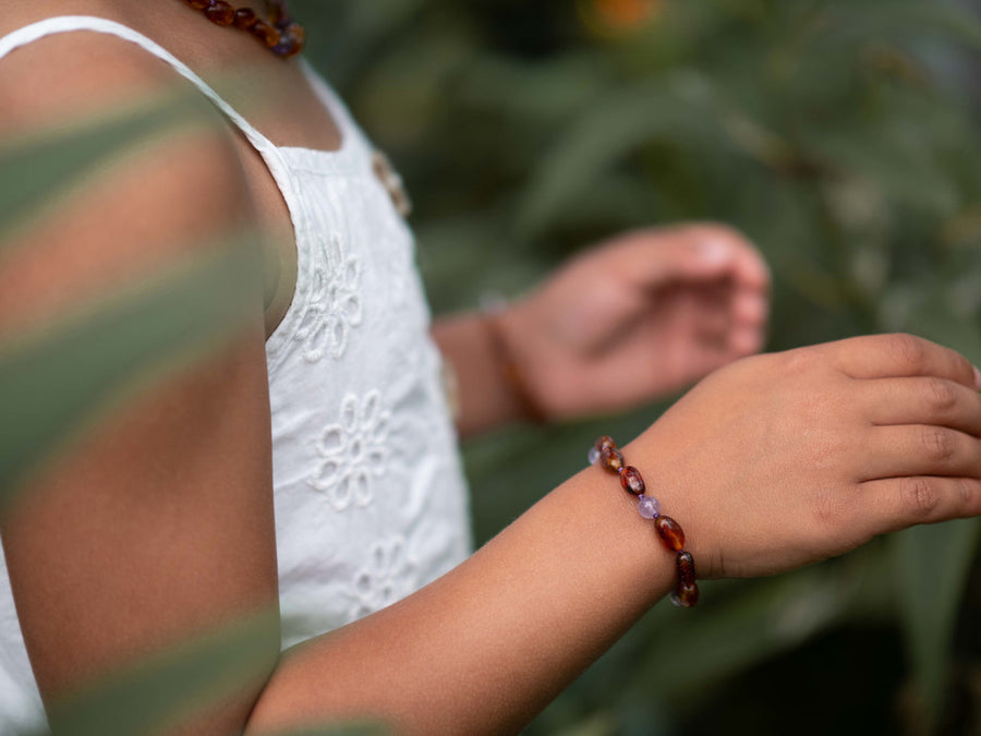 POLISHED COGNAC BALTIC AMBER BRACELET / ANKLET WITH AMETHYST