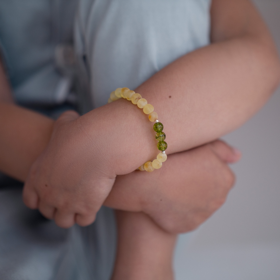 LIBRA – BALTIC AMBER BRACELET / ANKLET WITH GREEN PERIDOT